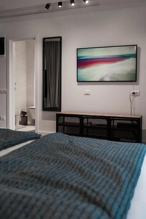 G34 - Modern Studio @ Parliament Bucharest Apartment
